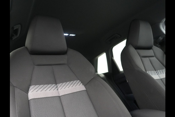 Audi Q4 e-tron 35 Edition 55 kWh 170pk Dealer O.H. | Sportstoelen Verwarmd | Navigatie Full Map | Virtual Cockpit | DAB |