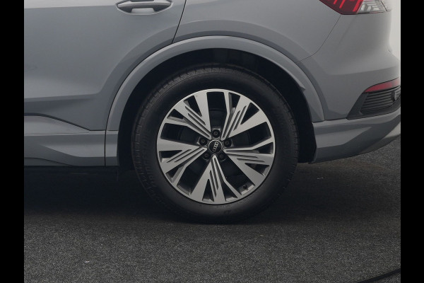 Audi Q4 e-tron 35 Edition 55 kWh 170pk Dealer O.H. | Sportstoelen Verwarmd | Navigatie Full Map | Virtual Cockpit | DAB |