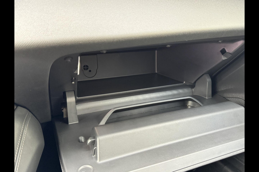 Peugeot 408 1.2 Hybrid 136 e-DCS6 Allure | 19 inch | Camera | Adapt. cruise | Prijs is rijklaar