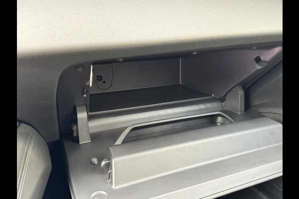 Peugeot 408 1.2 Hybrid 136 e-DCS6 Allure | 19 inch | Camera | Adapt. cruise | Prijs is rijklaar