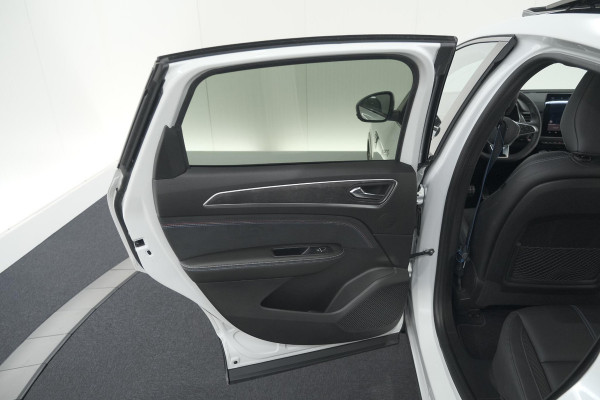 Renault Arkana 1.6 E-Tech full hybrid 145 esprit Alpine | 360 Camera | Panoramadak | Stoelverwarming | Dodehoekdetectie