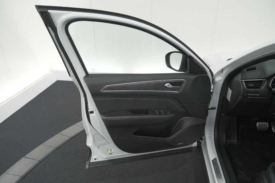 Renault Arkana 1.6 E-Tech full hybrid 145 esprit Alpine | 360 Camera | Panoramadak | Stoelverwarming | Dodehoekdetectie
