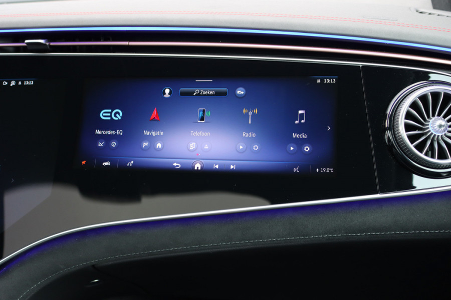 Mercedes-Benz EQE SUV 500 4Matic AMG Line 96 kWh | Hyperscreen | Airmatic | Achterasbesturing | Distronic+ | Stoelventilatie | Trekhaak | Burmester | Memory | HUD | Warmtepomp |
