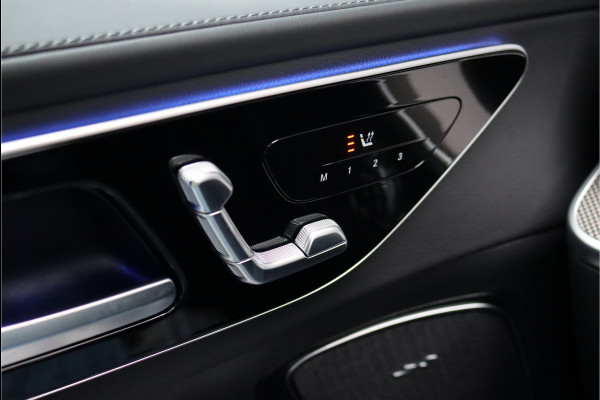 Mercedes-Benz C-Klasse Estate 300 e AMG Line | Panoramadak | Memory | Trekhaak | Premium Sfeerverlichting | Camera | Nightpakket | Dodehoekassistent |