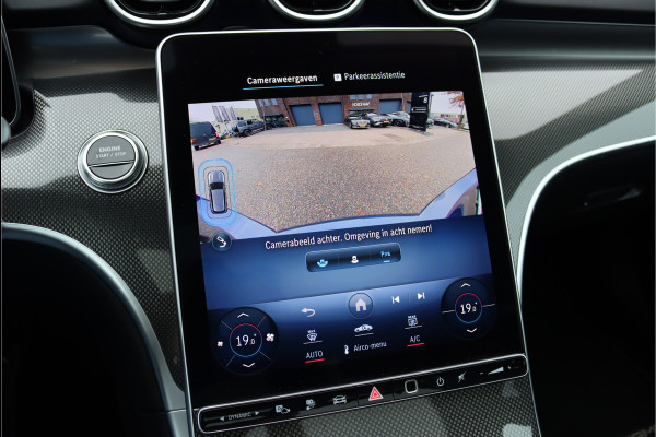 Mercedes-Benz C-Klasse Estate 300 e AMG Line | Panoramadak | Memory | Trekhaak | Premium Sfeerverlichting | Camera | Nightpakket | Dodehoekassistent |