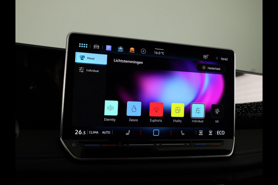 Volkswagen Tiguan R-Line Edition 1.5 eHybrid 150 kW / 204 PK SUV 6 v