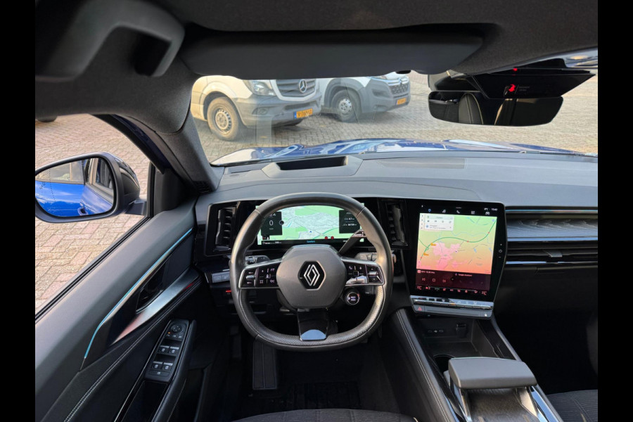 Renault Austral TCe 160 EDC iconic Head up / Elektr bed. stoel / LM velgen / Elektr klep / 360 camera