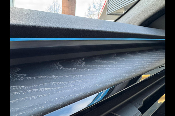 Renault Austral TCe 160 EDC iconic Head up / Elektr bed. stoel / LM velgen / Elektr klep / 360 camera