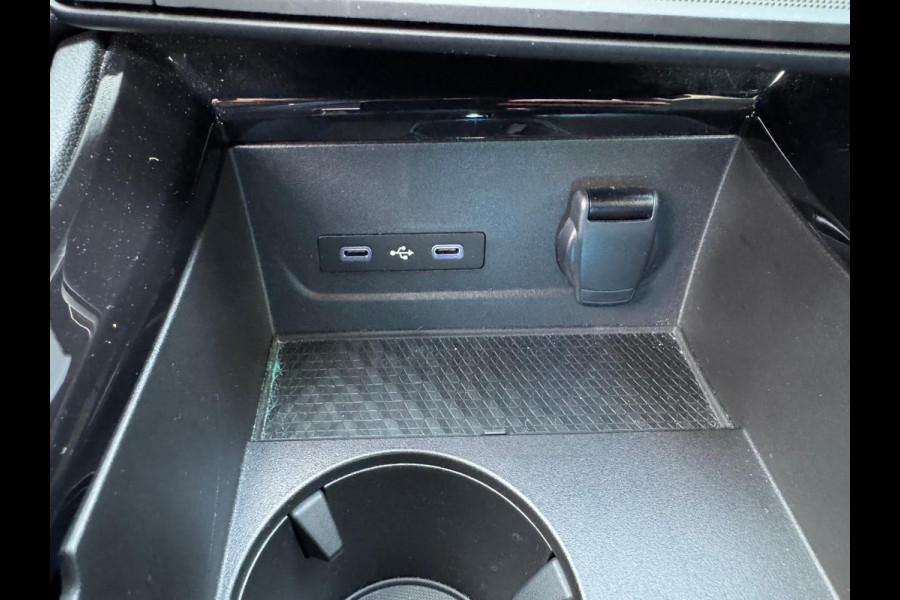 Renault Austral TCe 160 EDC iconic Head up / Elektr bed. stoel / LM velgen / Elektr klep / 360 camera