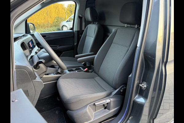 Volkswagen Caddy Cargo 2.0 TDI STYLE / L1H1 / TREKHAAK / 65.579 KM !! / AIRCO / CRUISE / PDC / COMF STOEL / APPLE CARPLAY / 6 BAK
