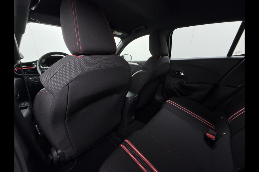 Opel CORSA-E GS Line 50kWh Navi Ecc Stoel+Stuurverwarming Apple Carplay Android Auto Cruise Control Pdc SOH 89% Led Lane Assist Privacy Glas Regen-Lichtsensor Led Keyless Verkeersbord detectie Rijstrooksensor Dealeronderhouden