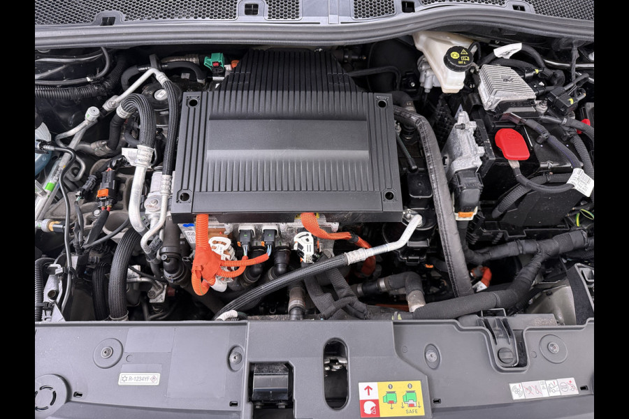 Opel CORSA-E GS Line 50kWh Navi Ecc Stoel+Stuurverwarming Apple Carplay Android Auto Cruise Control Pdc SOH 89% Led Lane Assist Privacy Glas Regen-Lichtsensor Led Keyless Verkeersbord detectie Rijstrooksensor Dealeronderhouden