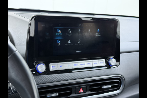 Hyundai Kona EV Comfort 64kWh FACELIFT SOH 100% Fase 3 Laden All-Season Banden Navi Ecc Adap.Cruise Camera Krell®-Audio Apple Carplay Android Keyless Subwoofer Led Lmv Rijstrooksensor Forward Collision-Avoidance Bluetooth 1e Eigenaar Origineel Nederlandse Auto