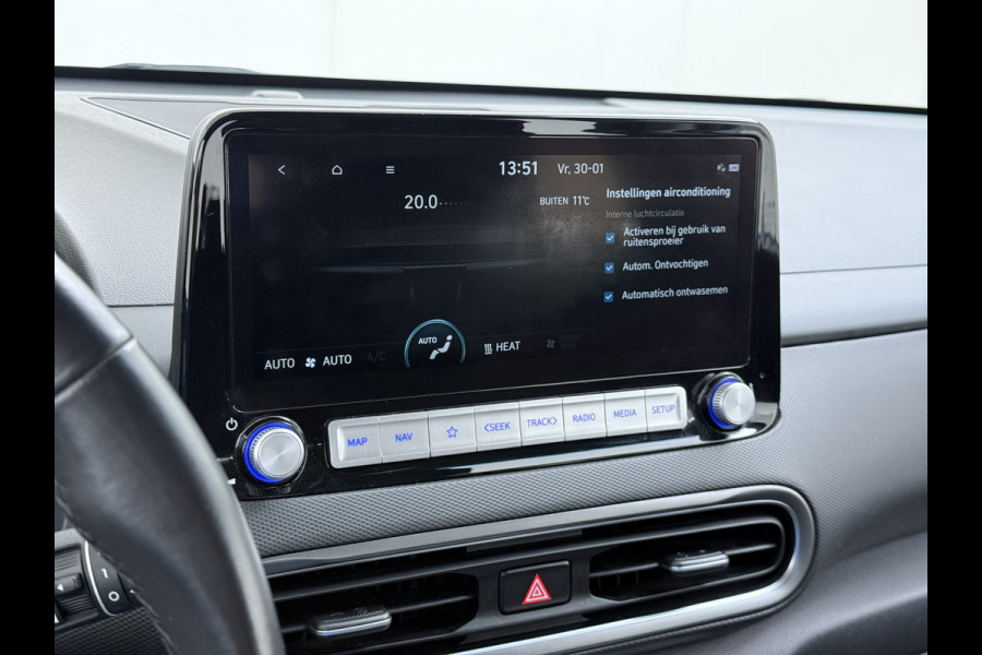Hyundai Kona EV Comfort 64kWh FACELIFT SOH 100% Fase 3 Laden All-Season Banden Navi Ecc Adap.Cruise Camera Krell®-Audio Apple Carplay Android Keyless Subwoofer Led Lmv Rijstrooksensor Forward Collision-Avoidance Bluetooth 1e Eigenaar Origineel Nederlandse Auto