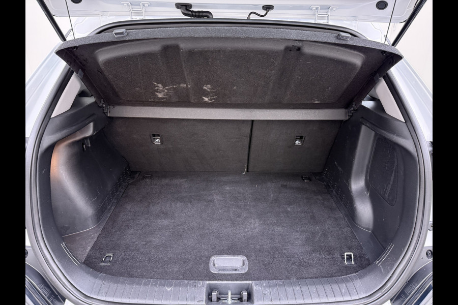 Hyundai Kona EV Comfort 64kWh FACELIFT SOH 100% Fase 3 Laden All-Season Banden Navi Ecc Adap.Cruise Camera Krell®-Audio Apple Carplay Android Keyless Subwoofer Led Lmv Rijstrooksensor Forward Collision-Avoidance Bluetooth 1e Eigenaar Origineel Nederlandse Auto