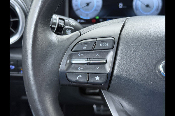 Hyundai Kona EV Comfort 64kWh FACELIFT SOH 100% Fase 3 Laden All-Season Banden Navi Ecc Adap.Cruise Camera Krell®-Audio Apple Carplay Android Keyless Subwoofer Led Lmv Rijstrooksensor Forward Collision-Avoidance Bluetooth 1e Eigenaar Origineel Nederlandse Auto