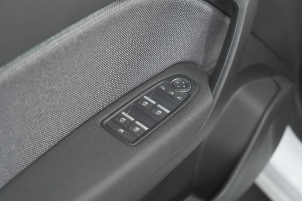 Renault Captur 1.6 E-Tech Full Hybrid 145 Techno | Pack Winter | Navigatie | Camera | Apple Carplay