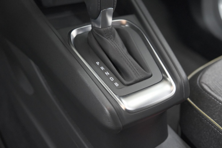 Renault Captur 1.6 E-Tech Full Hybrid 145 Techno | Pack Winter | Navigatie | Camera | Apple Carplay