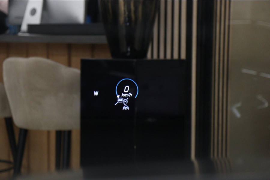 Mercedes-Benz A-Klasse 200 AMG-LINE NAP/PANO/HUD/STOELV/CARPLAY/ACC/BOMVOL