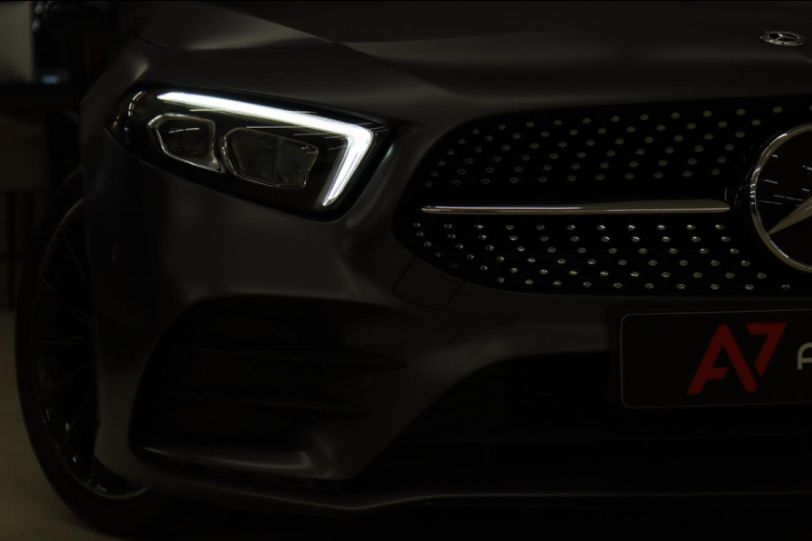 Mercedes-Benz A-Klasse 200 AMG-LINE NAP/PANO/HUD/STOELV/CARPLAY/ACC/BOMVOL