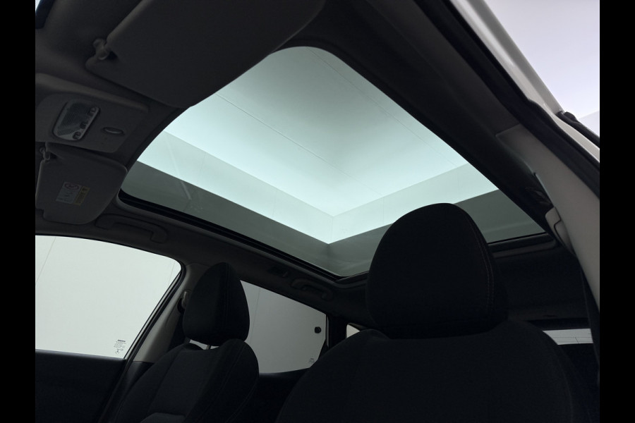 Nissan QASHQAI 1.3T 141PK Panoramadak Trekhaak 360°Camera Apple Carplay Android Auto Navio Ecc DIG-T N-Connecta Cruise control Dab Lmv 18" Bluetooth Led Verkeersbord detectie Regensensor Rijstrooksensor Keyless 1.300KG Trekgewicht Euro 6