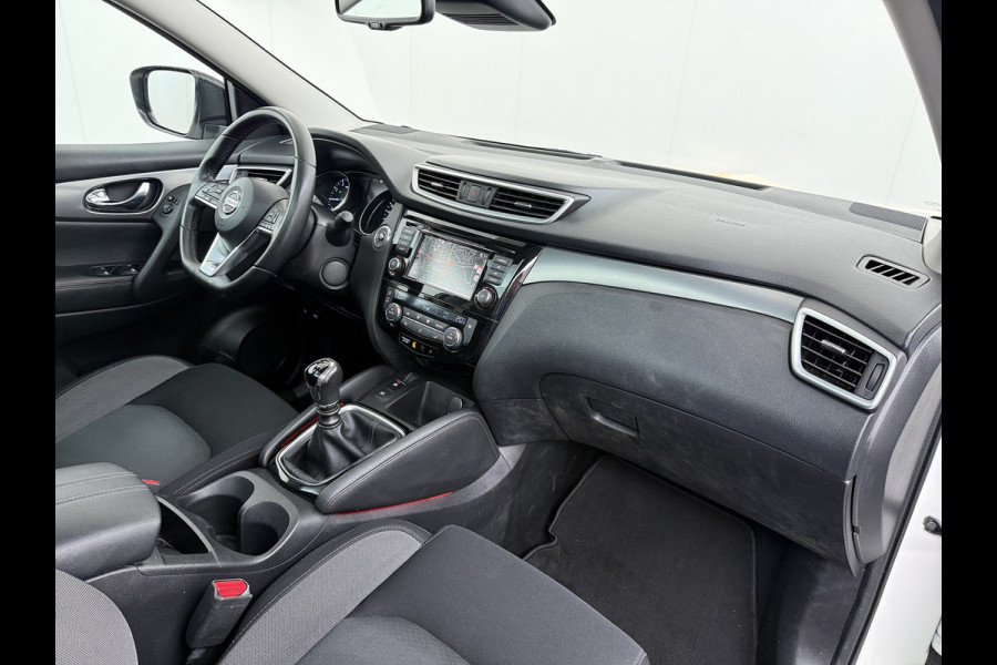Nissan QASHQAI 1.3T 141PK Panoramadak Trekhaak 360°Camera Apple Carplay Android Auto Navio Ecc DIG-T N-Connecta Cruise control Dab Lmv 18" Bluetooth Led Verkeersbord detectie Regensensor Rijstrooksensor Keyless 1.300KG Trekgewicht Euro 6