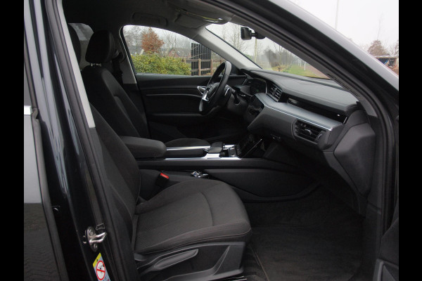 Audi e-tron 55 quattro edition 95 kWh | SOH 92% | Cruise Control | Parkeersensoren | DAB | Virtual Cockpit |