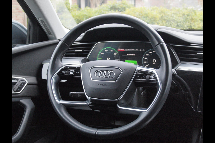 Audi e-tron 55 quattro edition 95 kWh | SOH 92% | Cruise Control | Parkeersensoren | DAB | Virtual Cockpit |