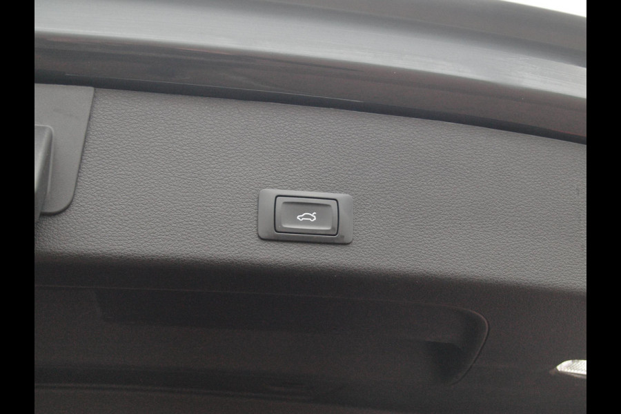 Audi e-tron 55 quattro edition 95 kWh | SOH 92% | Cruise Control | Parkeersensoren | DAB | Virtual Cockpit |