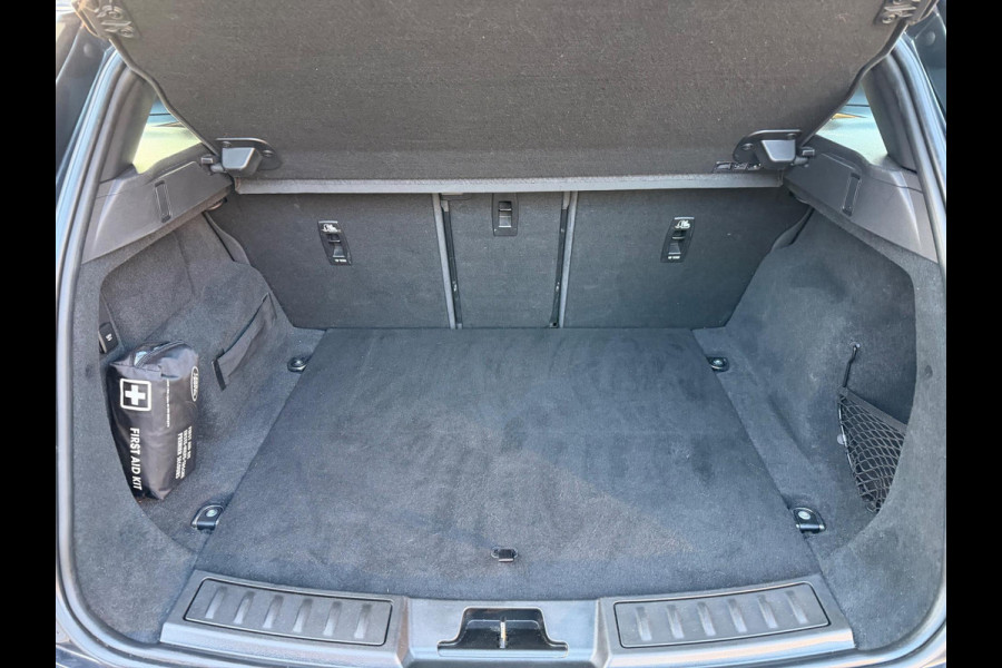 Land Rover Range Rover Evoque 2.0 D180 AWD R-Dynamic SE Leer Navi Led-Xenon Meridia Soundsysteem,