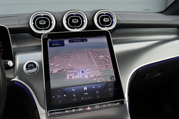 Mercedes-Benz GLC 300e 4MATIC AMG Line | Distronic | Panoramadak | Trekhaak | Memory | Burmester | Verwarmd Stuurwiel | Digital Light | Surround Camera | Keyless Go | Dodehoekassistent |