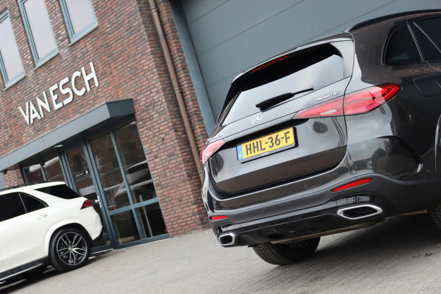 Mercedes-Benz GLC 300e 4MATIC AMG Line | Distronic | Panoramadak | Trekhaak | Memory | Burmester | Verwarmd Stuurwiel | Digital Light | Surround Camera | Keyless Go | Dodehoekassistent |