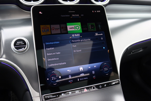 Mercedes-Benz GLC 300e 4MATIC AMG Line | Distronic | Panoramadak | Trekhaak | Memory | Burmester | Verwarmd Stuurwiel | Digital Light | Surround Camera | Keyless Go | Dodehoekassistent |