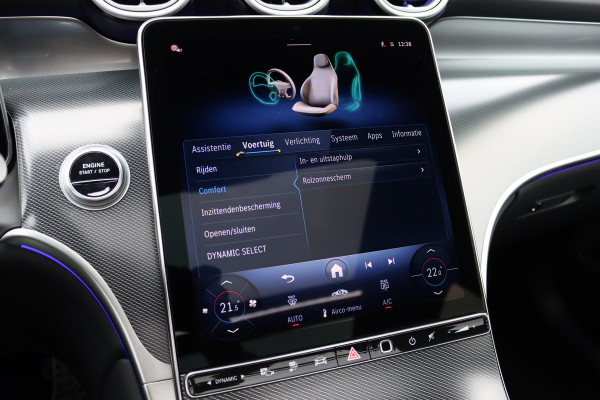 Mercedes-Benz GLC 300e 4MATIC AMG Line | Distronic | Panoramadak | Trekhaak | Memory | Burmester | Verwarmd Stuurwiel | Digital Light | Surround Camera | Keyless Go | Dodehoekassistent |