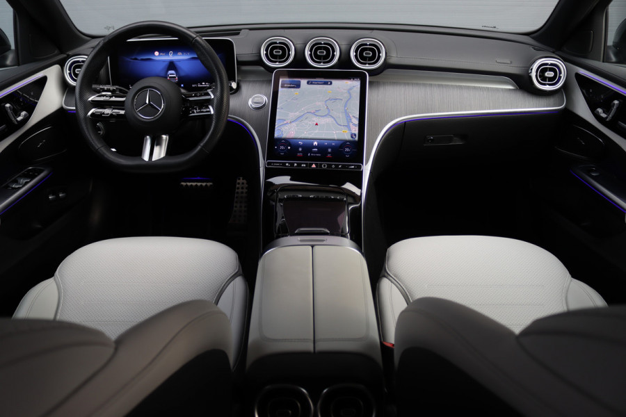 Mercedes-Benz C-Klasse Estate 300 e AMG Line | Distronic+ | Panoramadak | Memory | Stoelverwarming/-ventilatie | Verwarmd Stuurwiel | HUD | Leder | Digital Light | Surround Camera |