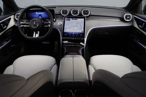 Mercedes-Benz C-Klasse Estate 300 e AMG Line | Distronic+ | Panoramadak | Memory | Stoelverwarming/-ventilatie | Verwarmd Stuurwiel | HUD | Leder | Digital Light | Surround Camera |