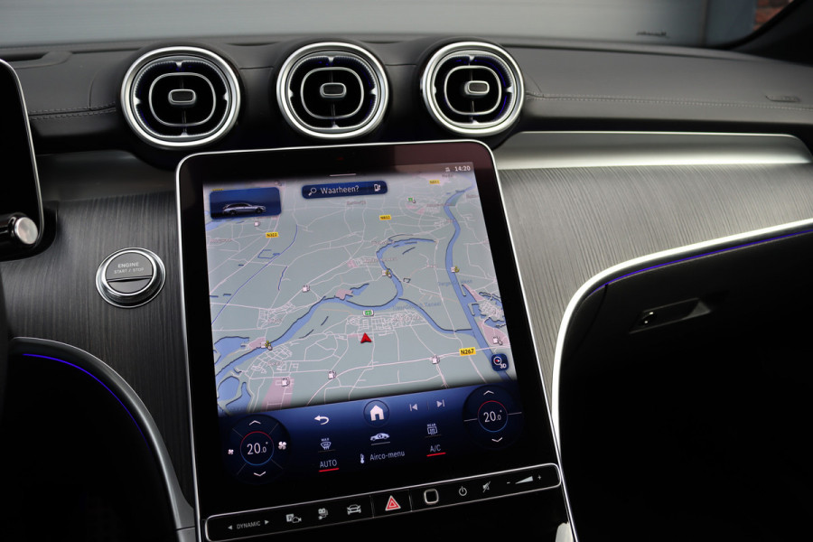 Mercedes-Benz C-Klasse Estate 300 e AMG Line | Distronic+ | Panoramadak | Memory | Stoelverwarming/-ventilatie | Verwarmd Stuurwiel | HUD | Leder | Digital Light | Surround Camera |