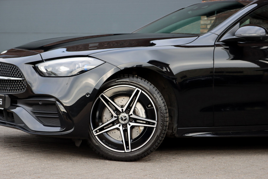 Mercedes-Benz C-Klasse Estate 300 e AMG Line | Distronic+ | Panoramadak | Memory | Stoelverwarming/-ventilatie | Verwarmd Stuurwiel | HUD | Leder | Digital Light | Surround Camera |