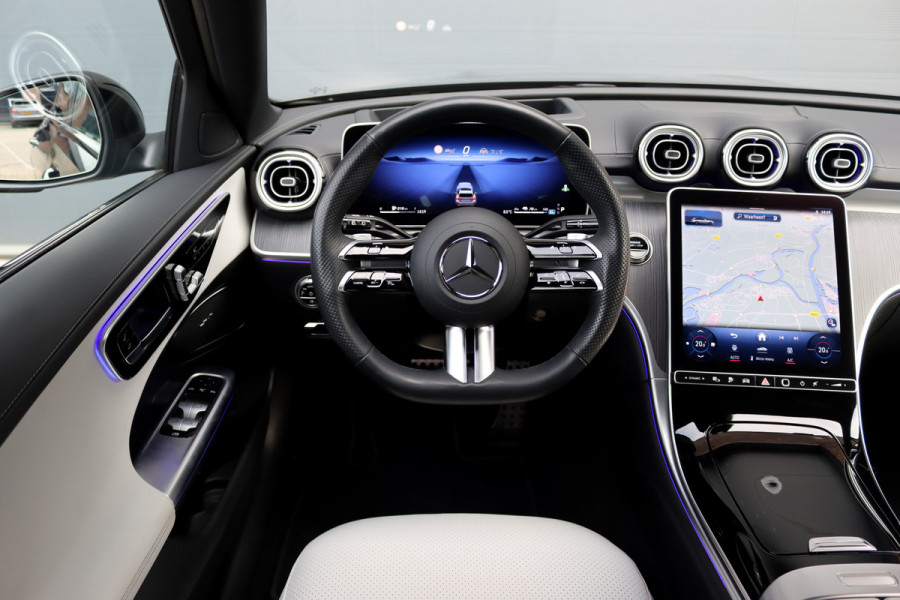Mercedes-Benz C-Klasse Estate 300 e AMG Line | Distronic+ | Panoramadak | Memory | Stoelverwarming/-ventilatie | Verwarmd Stuurwiel | HUD | Leder | Digital Light | Surround Camera |