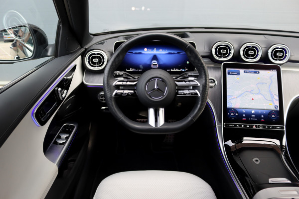 Mercedes-Benz C-Klasse Estate 300 e AMG Line | Distronic+ | Panoramadak | Memory | Stoelverwarming/-ventilatie | Verwarmd Stuurwiel | HUD | Leder | Digital Light | Surround Camera |