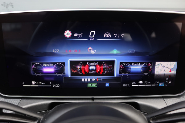 Mercedes-Benz C-Klasse Estate 300 e AMG Line | Distronic+ | Panoramadak | Memory | Stoelverwarming/-ventilatie | Verwarmd Stuurwiel | HUD | Leder | Digital Light | Surround Camera |