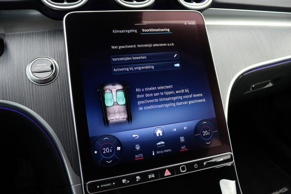 Mercedes-Benz C-Klasse Estate 300 e AMG Line | Distronic+ | Panoramadak | Memory | Stoelverwarming/-ventilatie | Verwarmd Stuurwiel | HUD | Leder | Digital Light | Surround Camera |