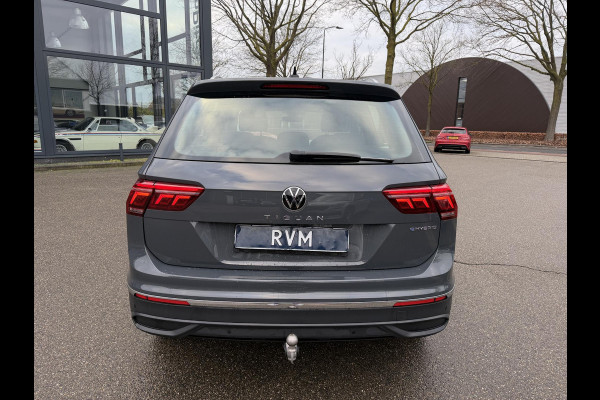 Volkswagen Tiguan 1.4 TSI eHybrid Active PHEV 245PK COMPLEET!| HUD HEAD-UP DISPLAY | PANODAK | ELEKTRISCHE TREKHAAK | 360 CAMERA | VIRTUAL DISPLAY |WINTERPACK STUUR + STOELVERWARMING | DEALER ONDERHOUDEN |