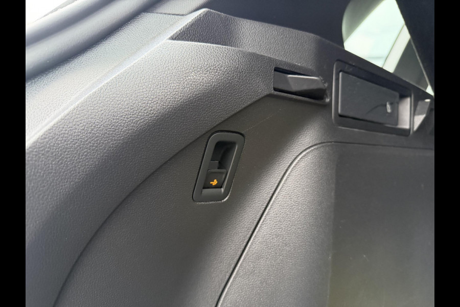 Volkswagen Tiguan 1.4 TSI eHybrid Active PHEV 245PK COMPLEET!| HUD HEAD-UP DISPLAY | PANODAK | ELEKTRISCHE TREKHAAK | 360 CAMERA | VIRTUAL DISPLAY |WINTERPACK STUUR + STOELVERWARMING | DEALER ONDERHOUDEN |