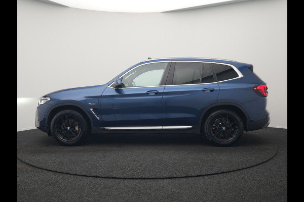 BMW X3 xDrive30e Business Edition Plus Plug In Hybrid 293pk FACELIFT Dealer O.H. PHEV | Trekhaak Af Fabriek | Panodak | 360 Camera | Lederen Sportstoelen Memory & Verwarmd | Sfeerverlichting | Apple Carplay | Keyless | Virtual | Navigatie | DAB | Cruise Control |