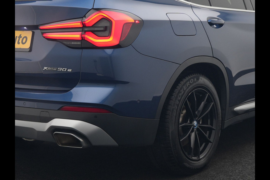 BMW X3 xDrive30e Business Edition Plus Plug In Hybrid 293pk FACELIFT Dealer O.H. PHEV | Trekhaak Af Fabriek | Panodak | 360 Camera | Lederen Sportstoelen Memory & Verwarmd | Sfeerverlichting | Apple Carplay | Keyless | Virtual | Navigatie | DAB | Cruise Control |