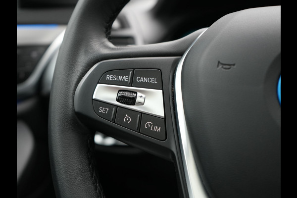 BMW X3 xDrive30e Business Edition Plus Plug In Hybrid 293pk FACELIFT Dealer O.H. PHEV | Trekhaak Af Fabriek | Panodak | 360 Camera | Lederen Sportstoelen Memory & Verwarmd | Sfeerverlichting | Apple Carplay | Keyless | Virtual | Navigatie | DAB | Cruise Control |