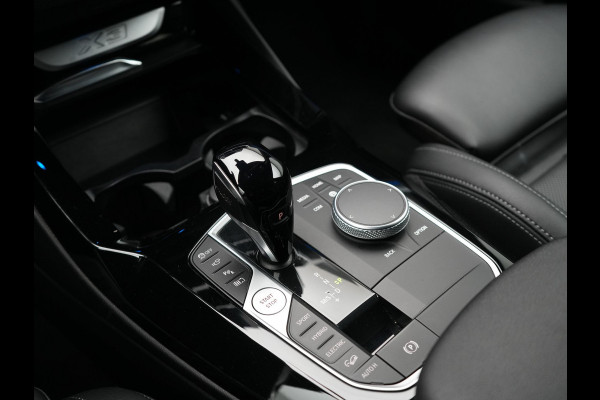 BMW X3 xDrive30e Business Edition Plus Plug In Hybrid 293pk FACELIFT Dealer O.H. PHEV | Trekhaak Af Fabriek | Panodak | 360 Camera | Lederen Sportstoelen Memory & Verwarmd | Sfeerverlichting | Apple Carplay | Keyless | Virtual | Navigatie | DAB | Cruise Control |