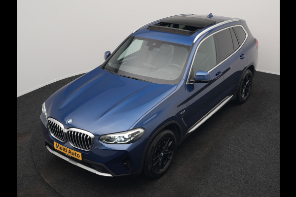 BMW X3 xDrive30e Business Edition Plus Plug In Hybrid 293pk FACELIFT Dealer O.H. PHEV | Trekhaak Af Fabriek | Panodak | 360 Camera | Lederen Sportstoelen Memory & Verwarmd | Sfeerverlichting | Apple Carplay | Keyless | Virtual | Navigatie | DAB | Cruise Control |