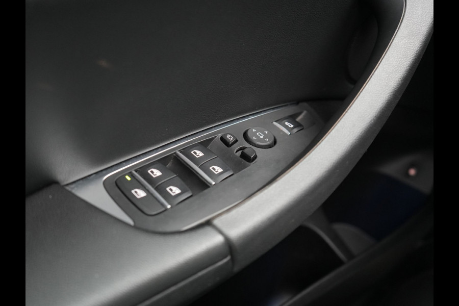 BMW X3 xDrive30e Business Edition Plus Plug In Hybrid 293pk FACELIFT Dealer O.H. PHEV | Trekhaak Af Fabriek | Panodak | 360 Camera | Lederen Sportstoelen Memory & Verwarmd | Sfeerverlichting | Apple Carplay | Keyless | Virtual | Navigatie | DAB | Cruise Control |